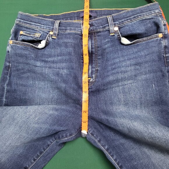 7 for all Mankind High Waist Gwenevere style jeans EUC size 32 with stretch - Picture 8 of 9